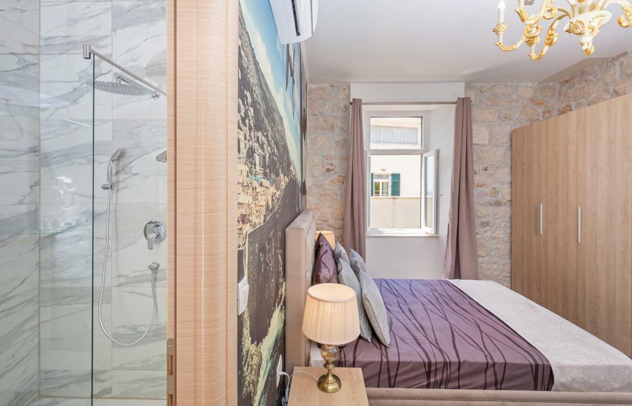 Seven Stars Accommodation Ragusa Esterno foto