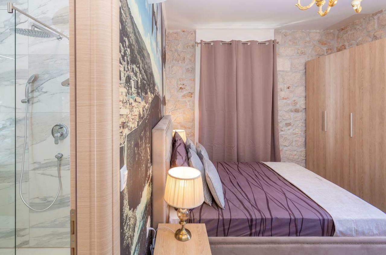 Seven Stars Accommodation Ragusa Esterno foto