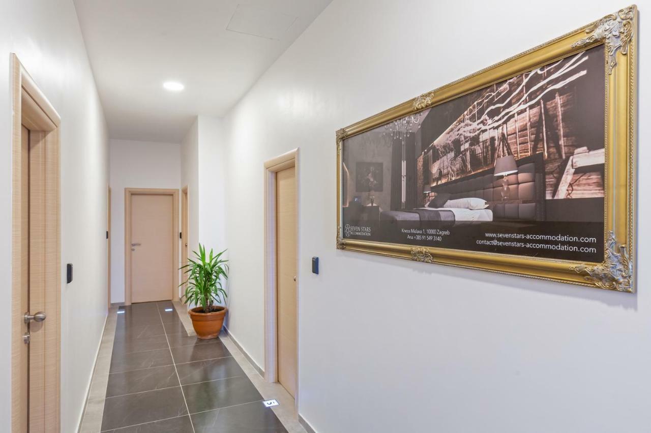 Seven Stars Accommodation Ragusa Esterno foto