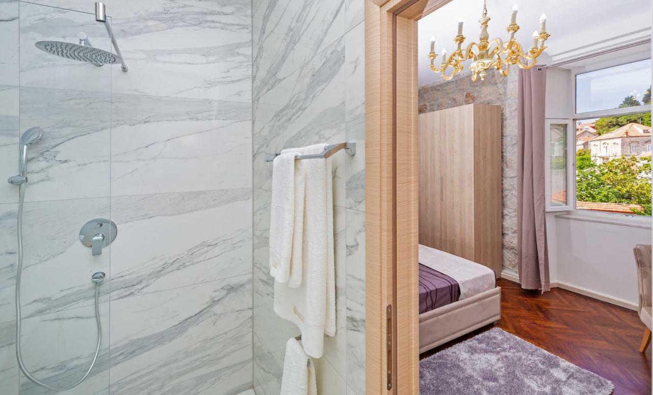 Seven Stars Accommodation Ragusa Esterno foto