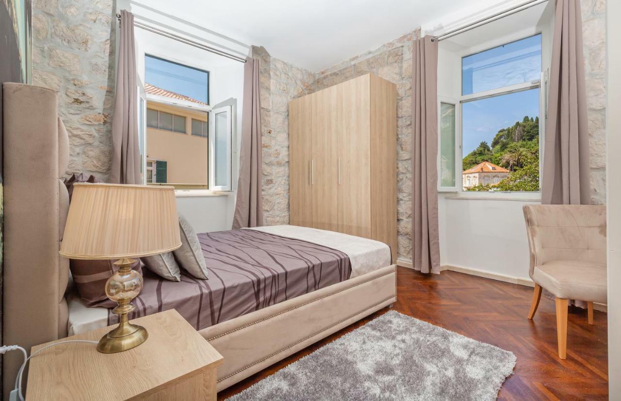 Seven Stars Accommodation Ragusa Esterno foto