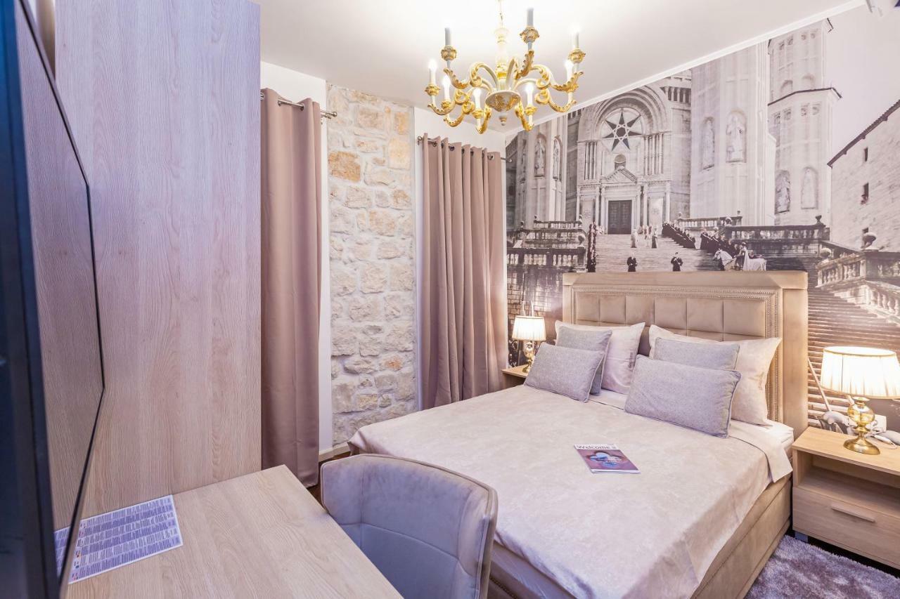 Seven Stars Accommodation Ragusa Esterno foto