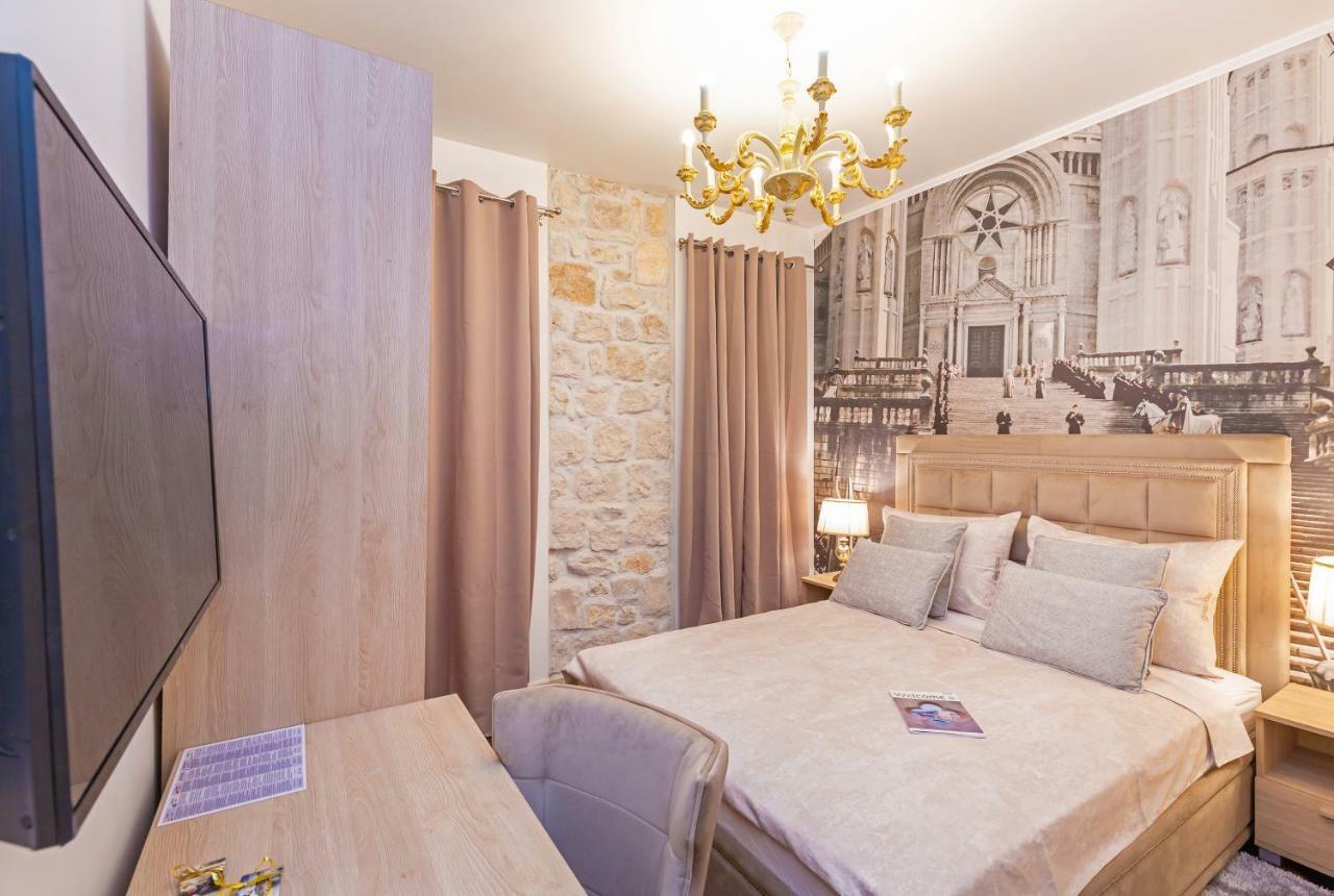 Seven Stars Accommodation Ragusa Esterno foto